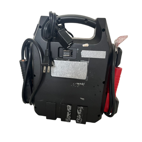Arrancador Portátil de Batería 630 Amperios para Auto - Cen-Tech (Usado-Nuevo)