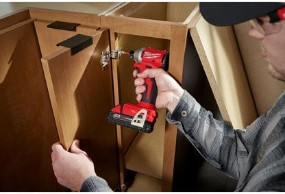 Kit Taladro + Atornillador de Impacto Milwaukee M18 Sin Escobillas 2 Baterías - 3692-22CT (Usado como nuevo)