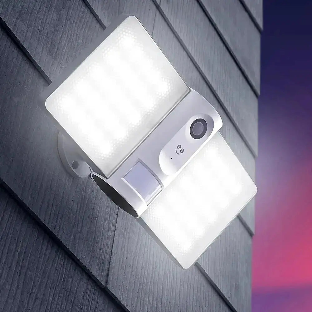Geeni Cámara Inteligente Con Reflector 1080p HD Sensor Movimiento WiFi Exterior