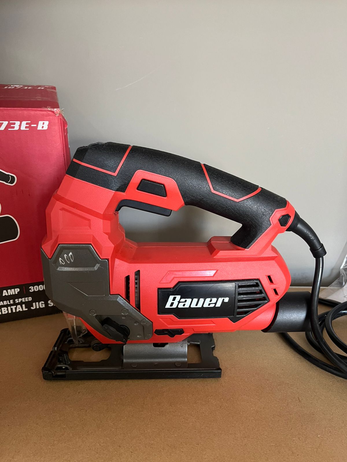Sierra Caladora Orbital 6.5A Variable con Laser - Bauer (Usada como nueva)